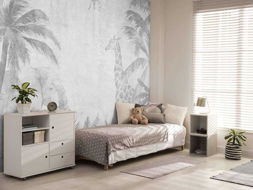 Glade jungeldyr på betong