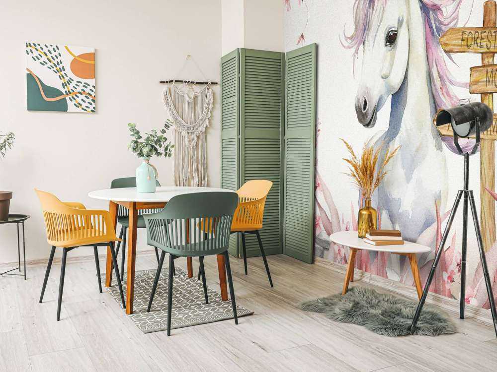 Baby enhörning med växter rosa