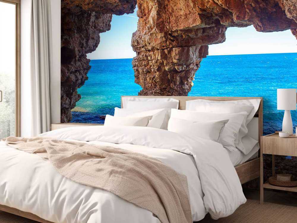 Grotta ovanför havet