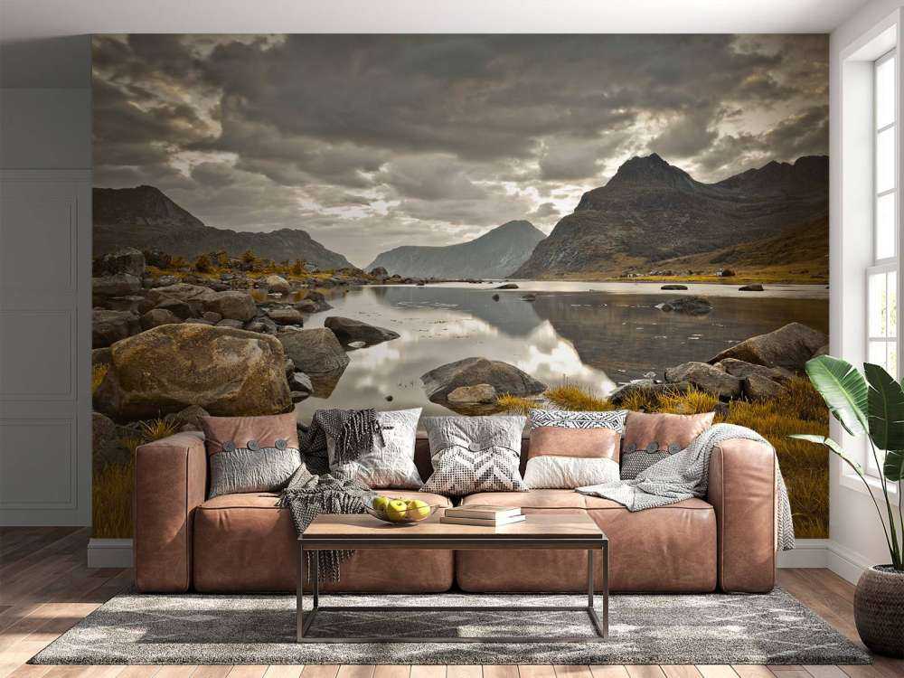 Lofoten i molnigt väder
