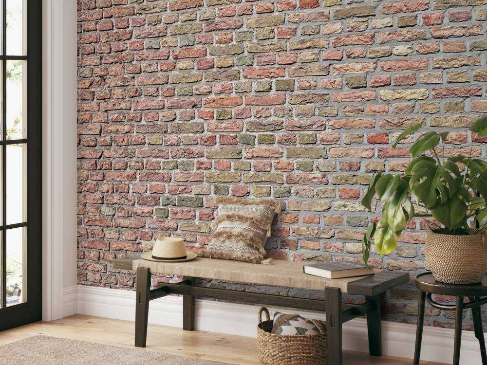 Mur av tegel med restaurerade fogar