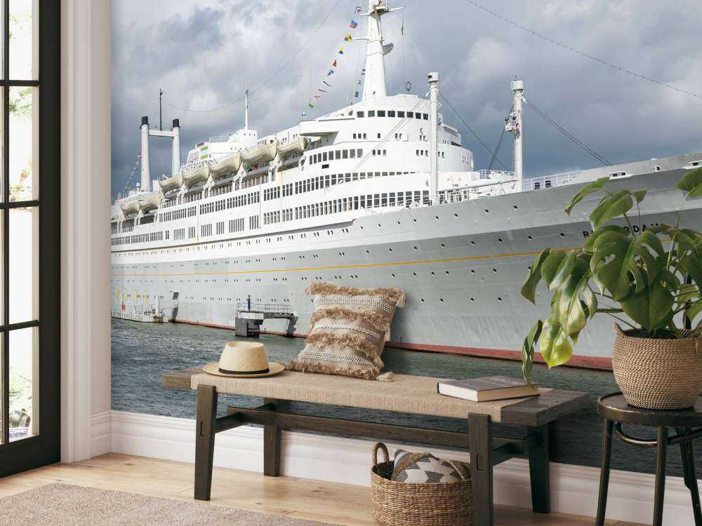 Stilfull havmonster i havnen