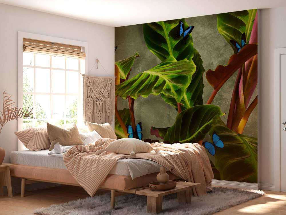 Grøn plante med sommerfugle