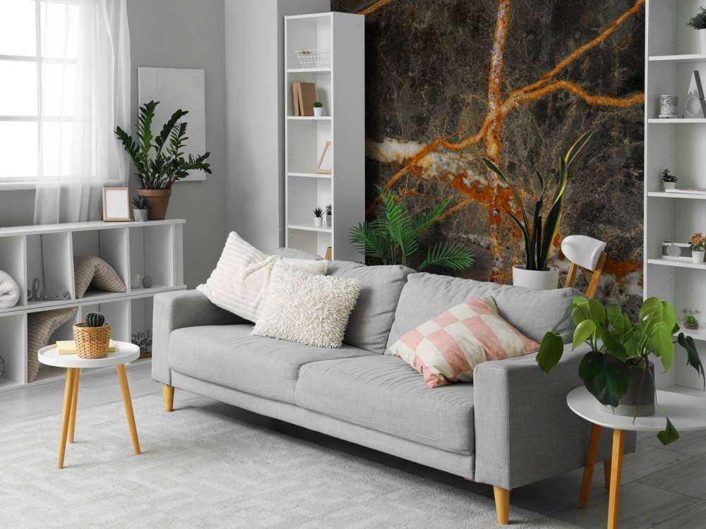 Marmor med kobberfarvet tone
