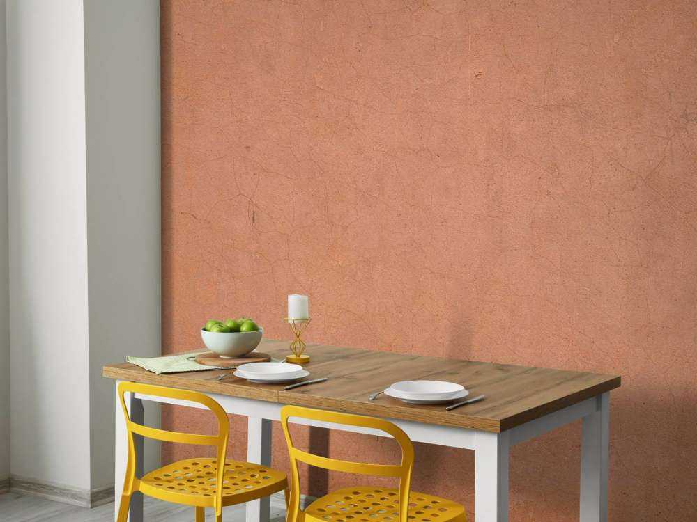 Betongstruktur i terrakottafärger