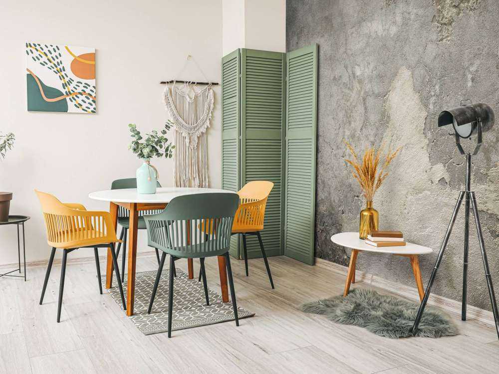 Sprucken betong med stuckatur