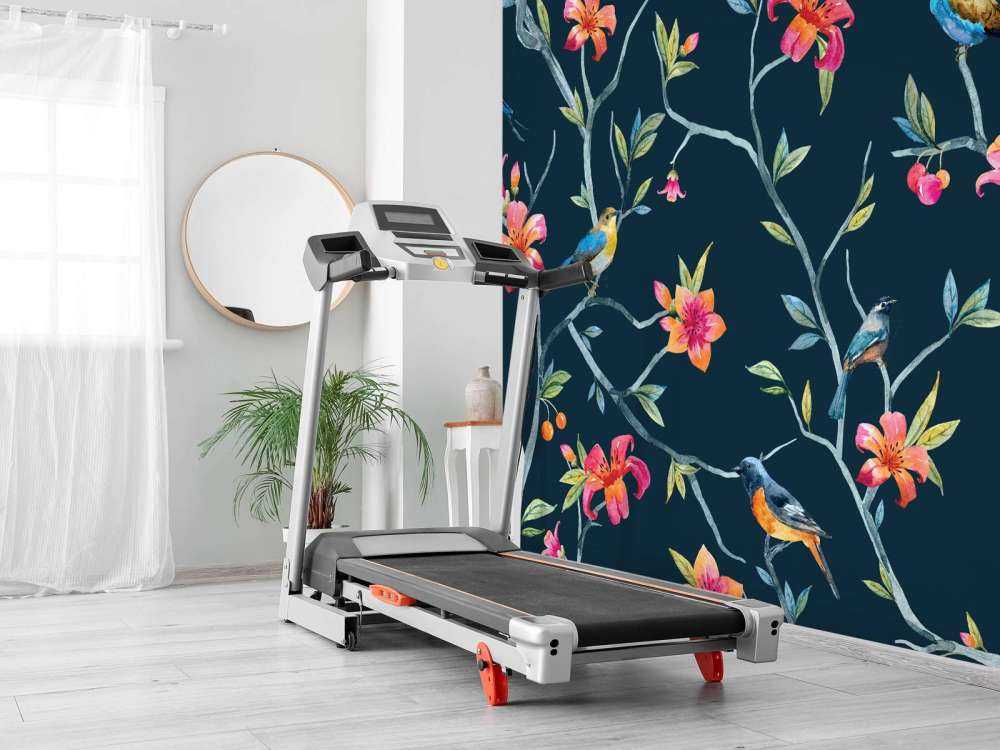 Tropiske blomster og fugle