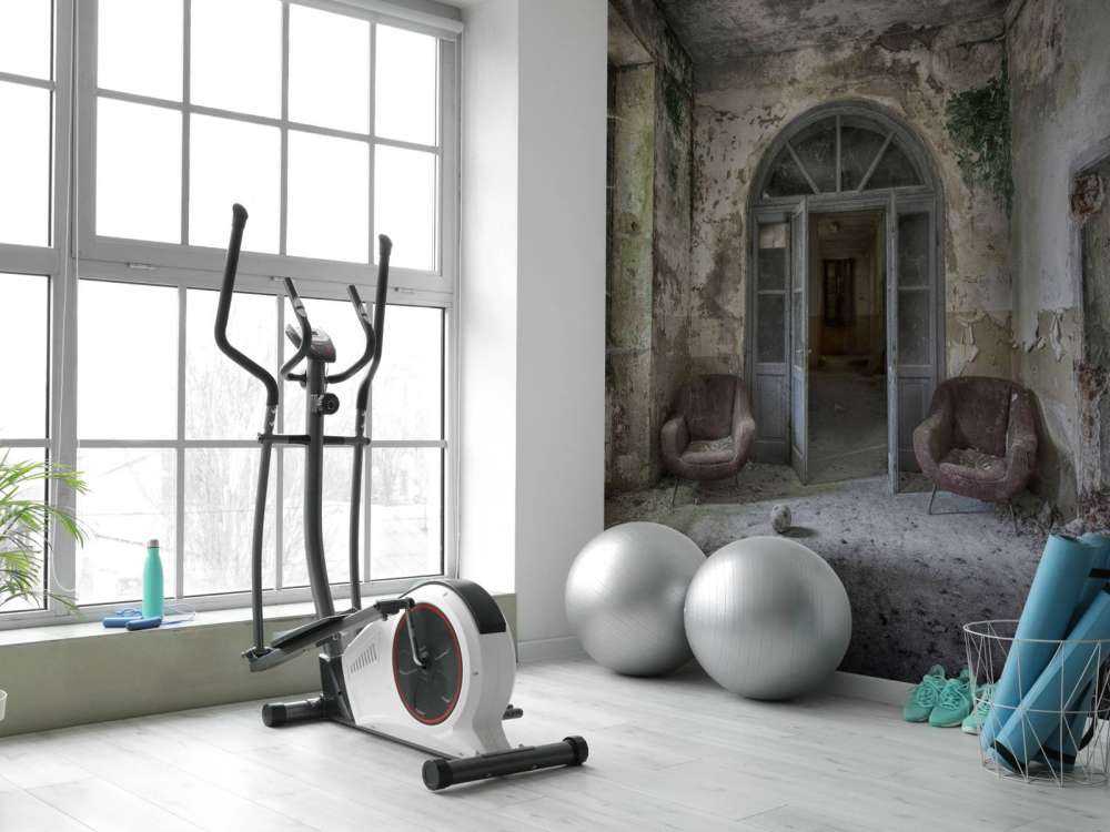 Gang i et forladt hus