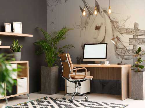 Baby-enhjørning med planter beige