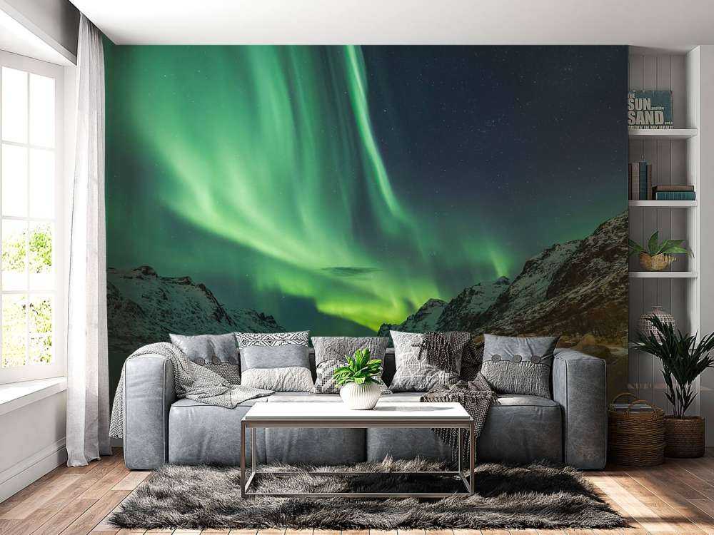 Nordlys mellom to fjorder