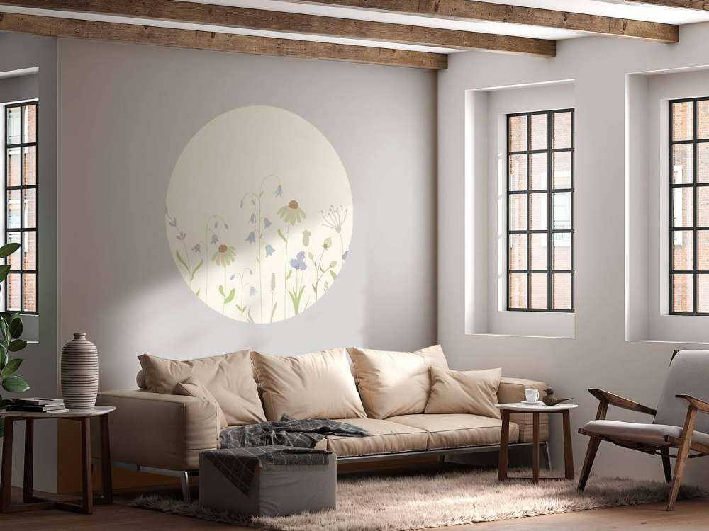 Blomsterfelt i høy beige, gammelrosa, grønn og lilla