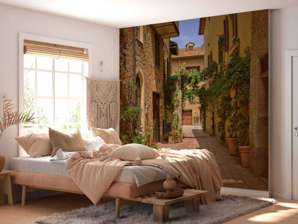 Italiensk gate med planter