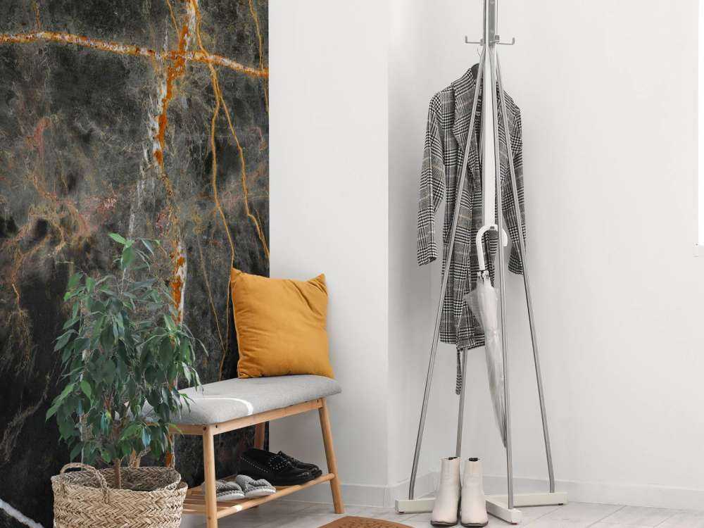 Mørk marmor med kobbertoner