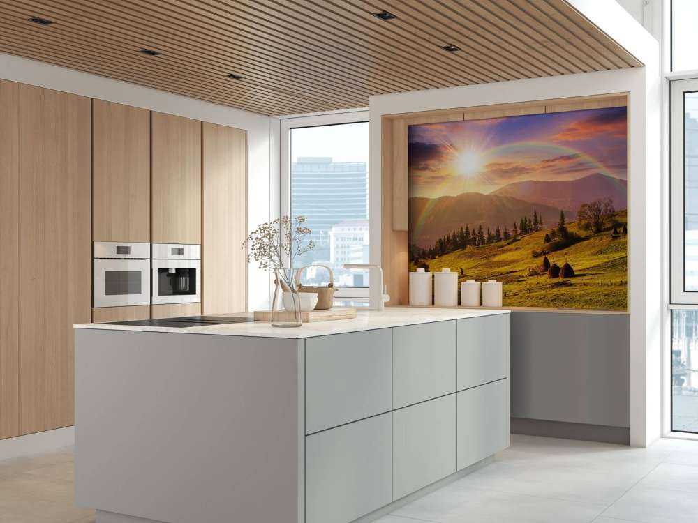 Höstackar i bergslandskap