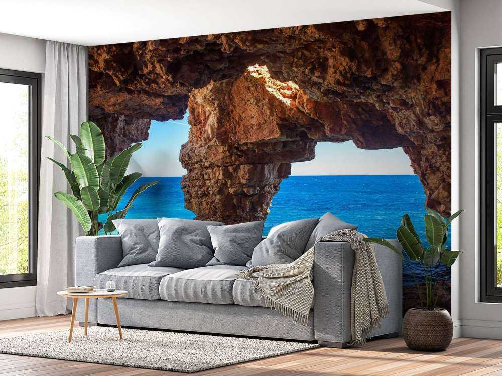 Grotta ovanför havet