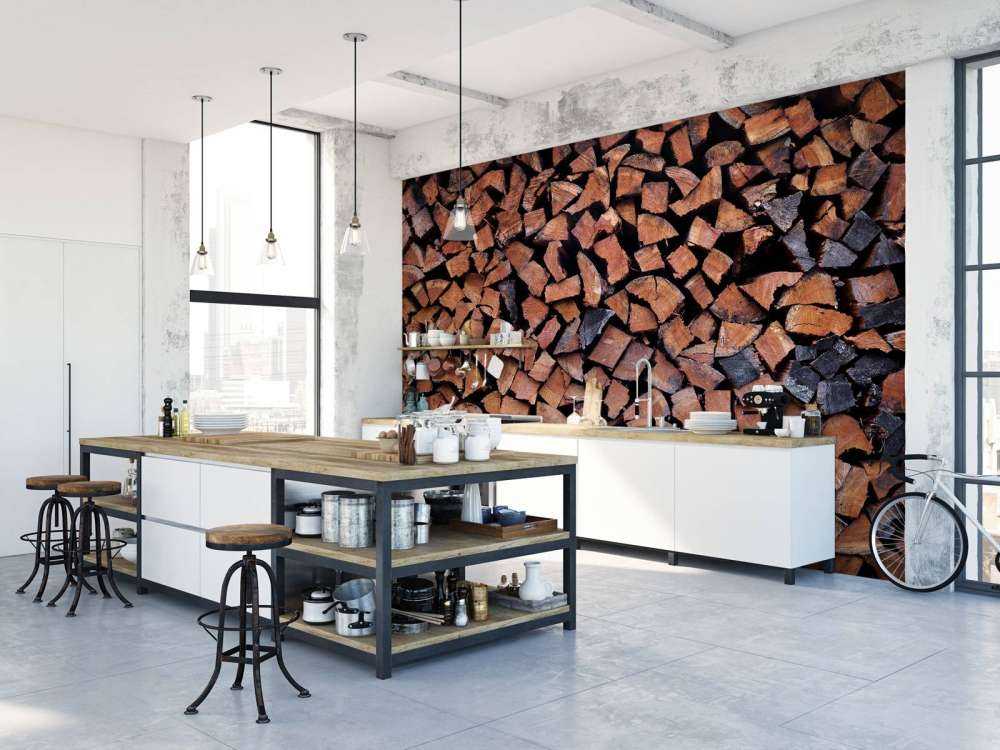 Flækket og stablet træ