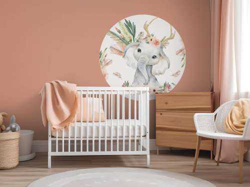 Babyelefant med lyserøde blomster