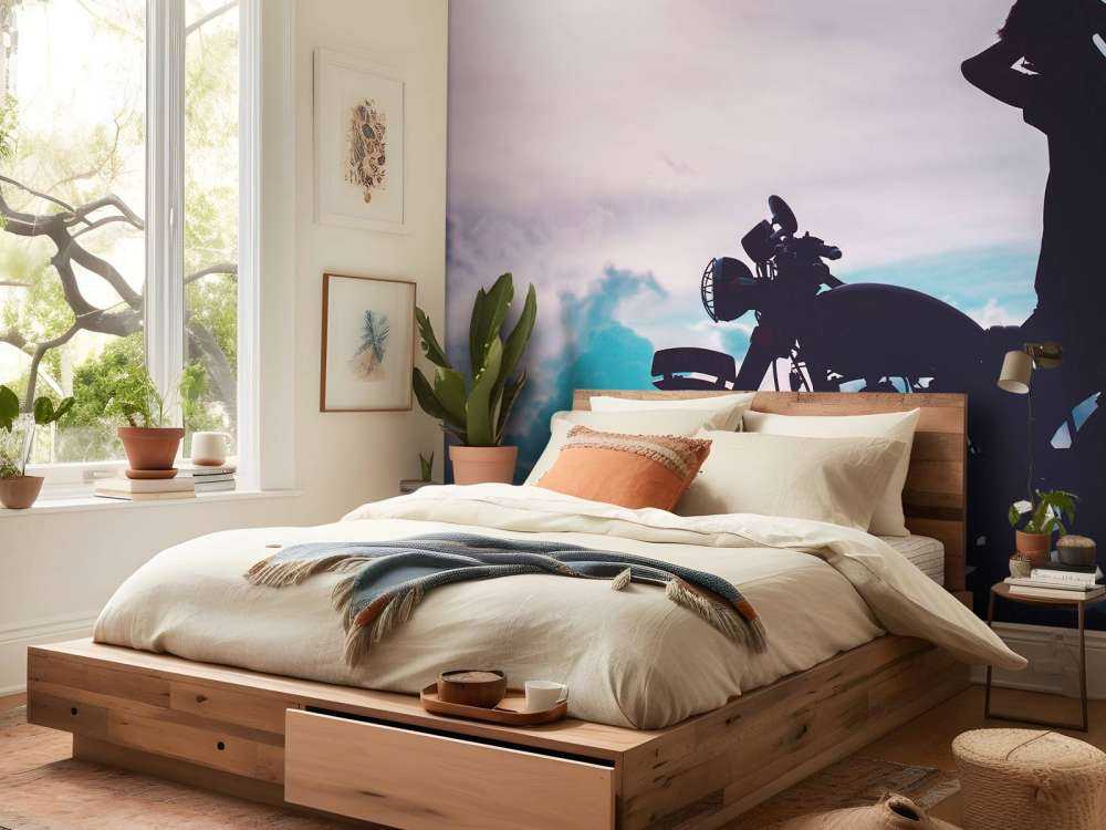 Silhouette motorcyklist