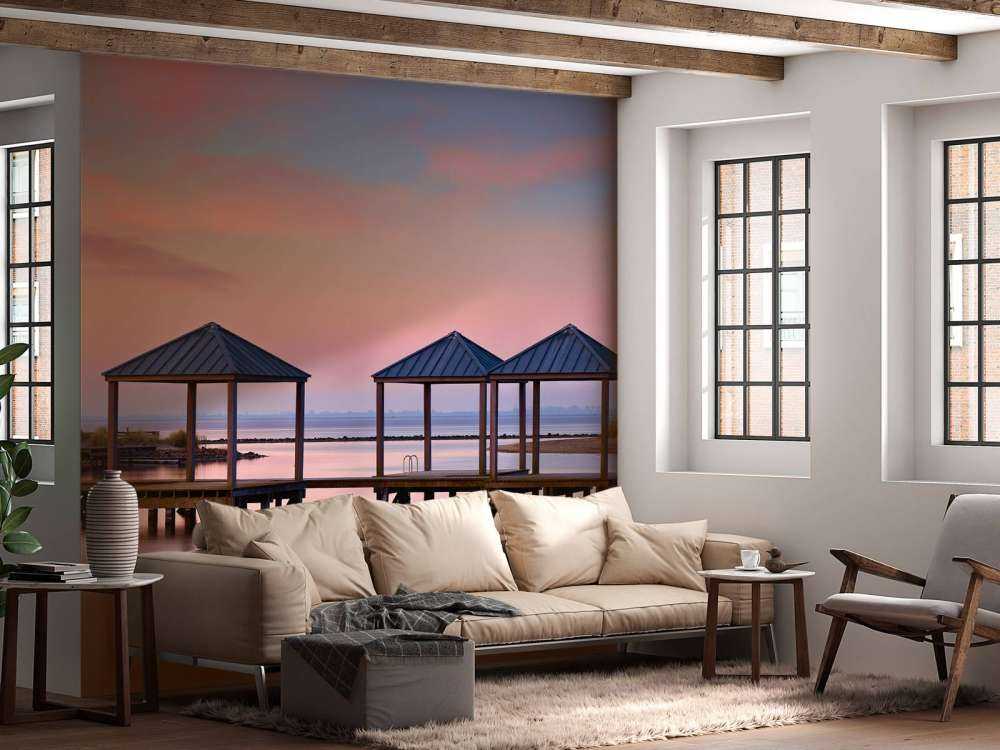 Svømning af anløbsbro ved solopgang