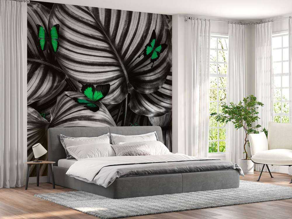 Sommerfugler på stripete blader