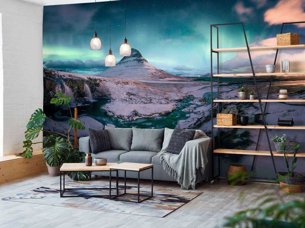 Kirkjufell med nordlys