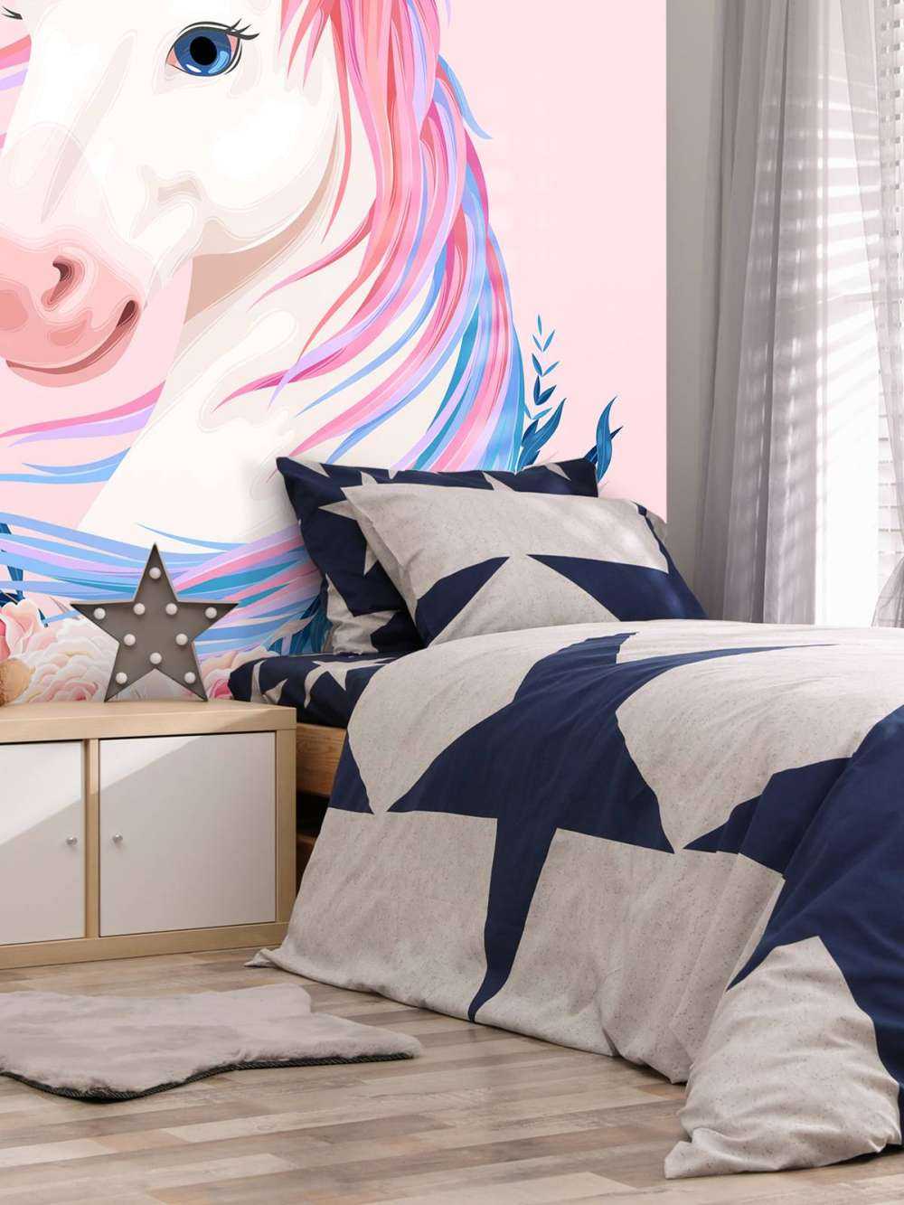 Enhörning med blommor