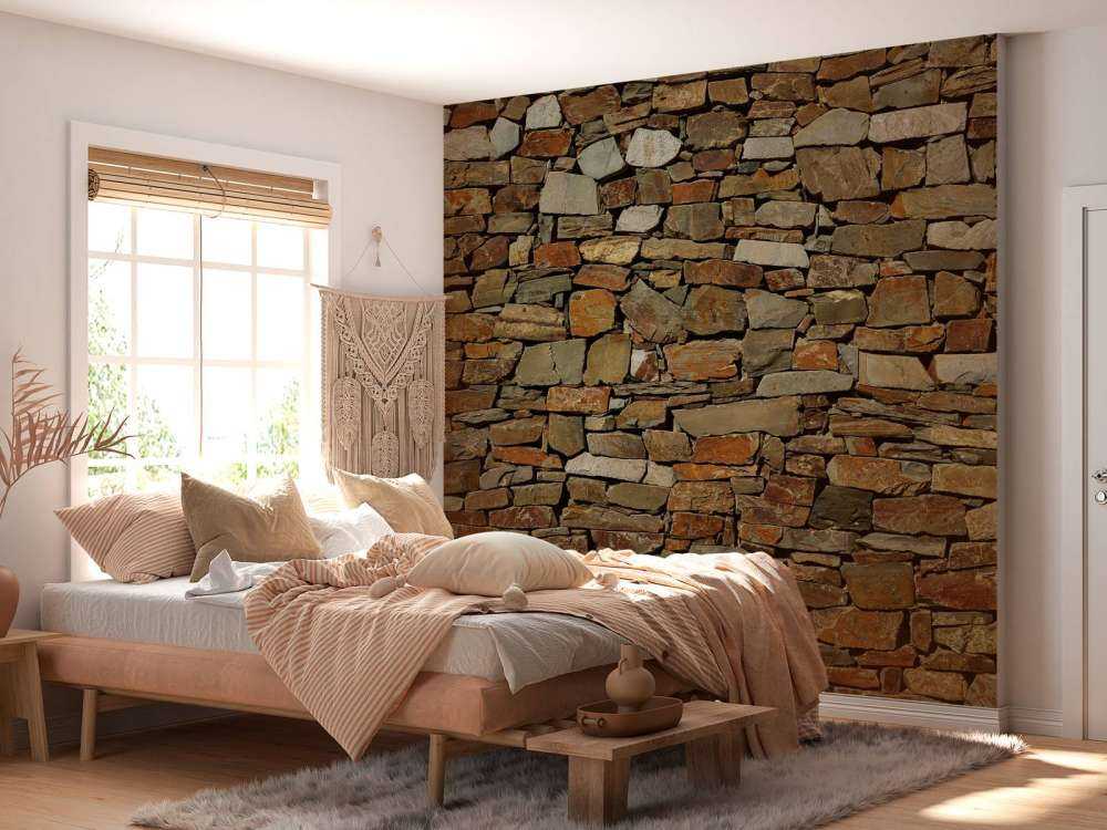 Vägg med ojämna tegelstenar