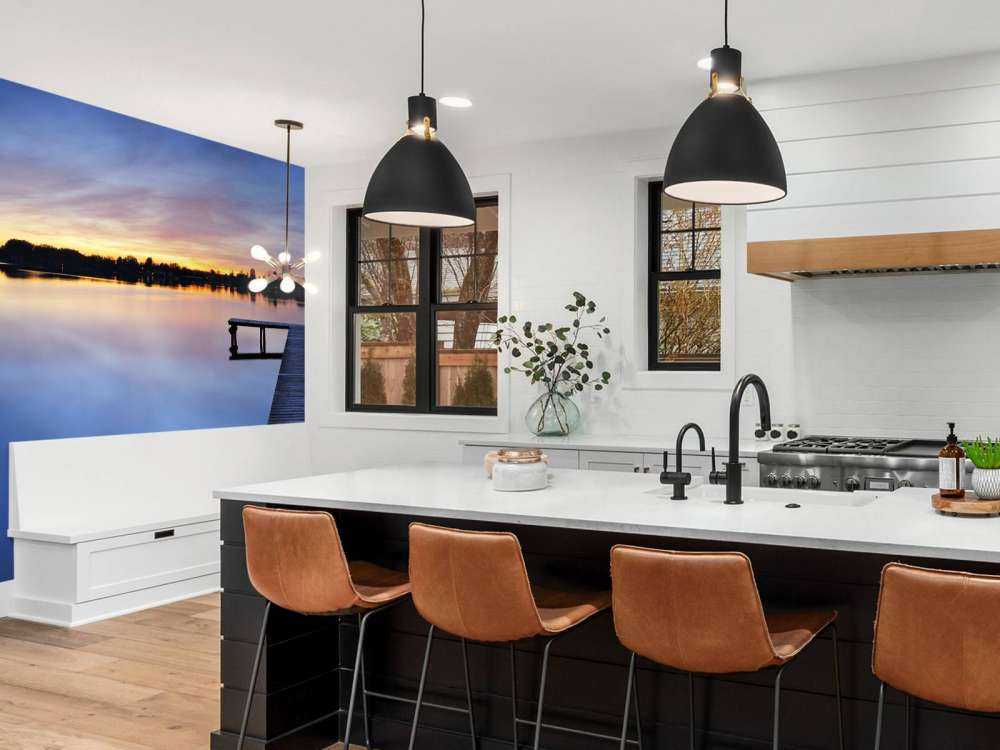 Byggnadsställning med mörkblå himmel